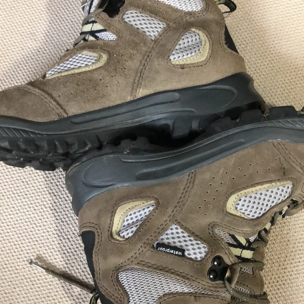 Vasque Waterproof Youth Hiking Boots 7201 Size 3